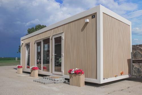 Showroom Štúrovo exteriér