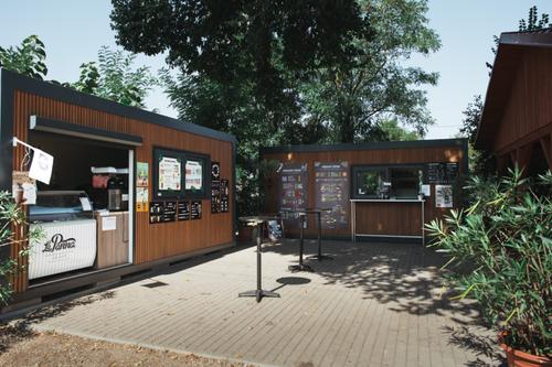 Bufetové kontajnery a pokladňa – fotografia 1