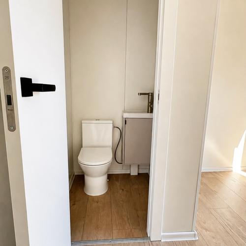 Modul s WPC panelmi, nešpecifikovaná lokalita – fotografia 3